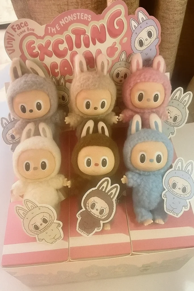 Exciting Macaron Labubu